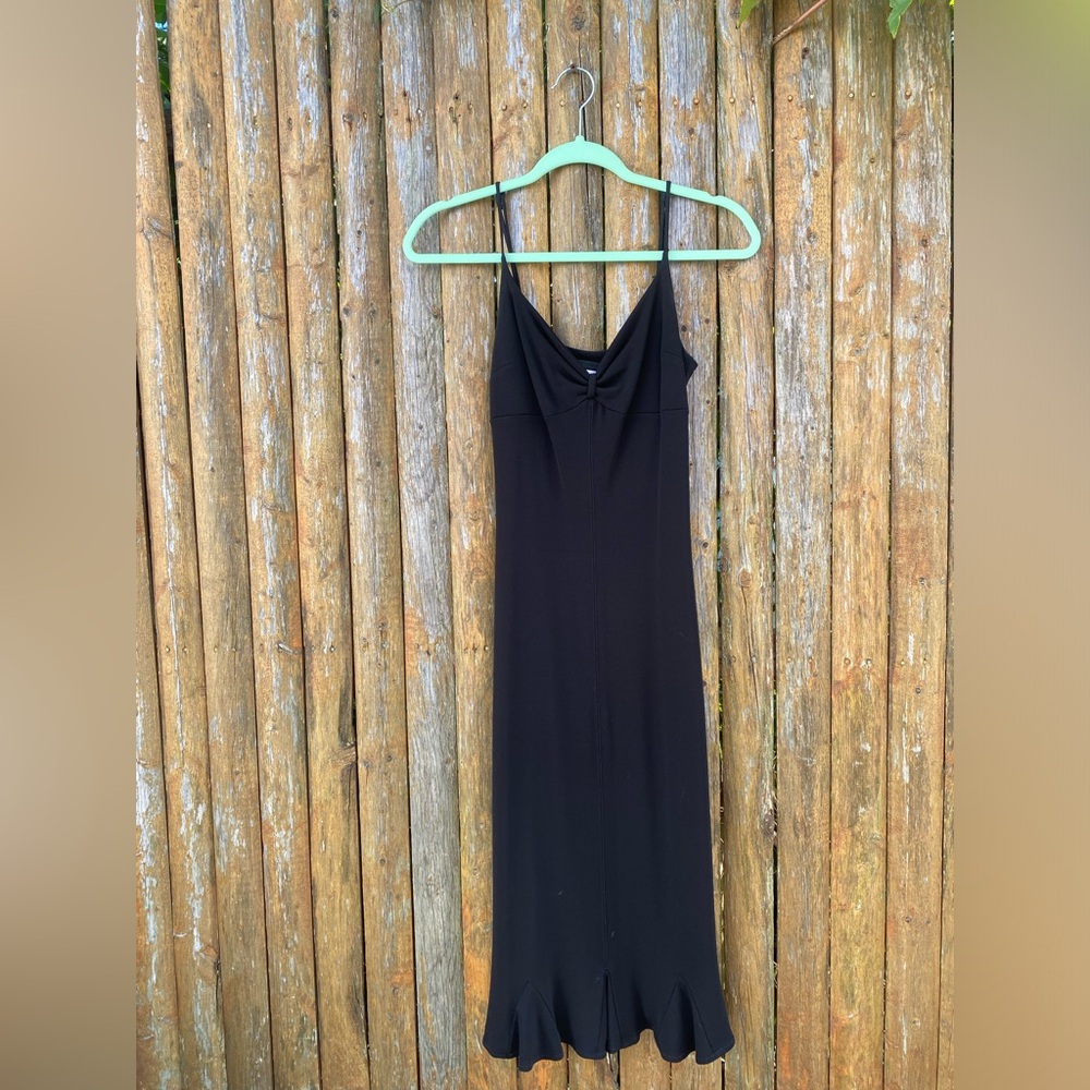 GUESS Black Midi Cocktail Dress with Ruffle Bottom